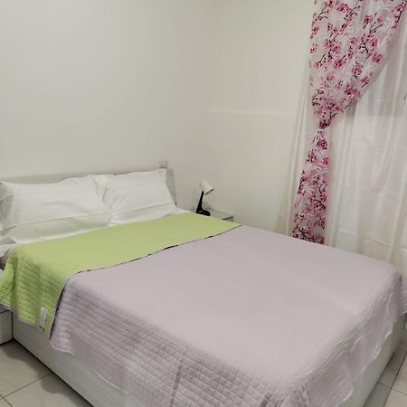 Lovely Appartment Near Como Casnate Con Bernate ภายนอก รูปภาพ